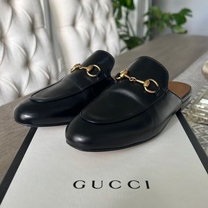 Gucci Princetown leather horsebit Mule. 🖤